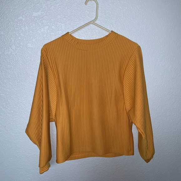 🎆 Thick Yellow Ribbed Long Sleeve Sweater - Picture 1 of 2